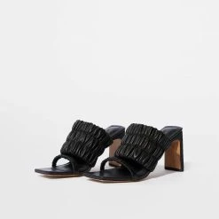 Budget ๐งจ Jonathan Simkhai Felix Elastic Heeled Mules in Black for ๐ฉ women ๐ 8 Budget ๐งจ Jonathan Simkhai Felix Elastic Heeled Mules in Black for ๐ฉ women ๐ -Jonathan Simkhai Shop f6869dad0cc84978af788bcc0aff4473 e8106a99 59a5 4565 a206 ec73b80baad0 1080x
